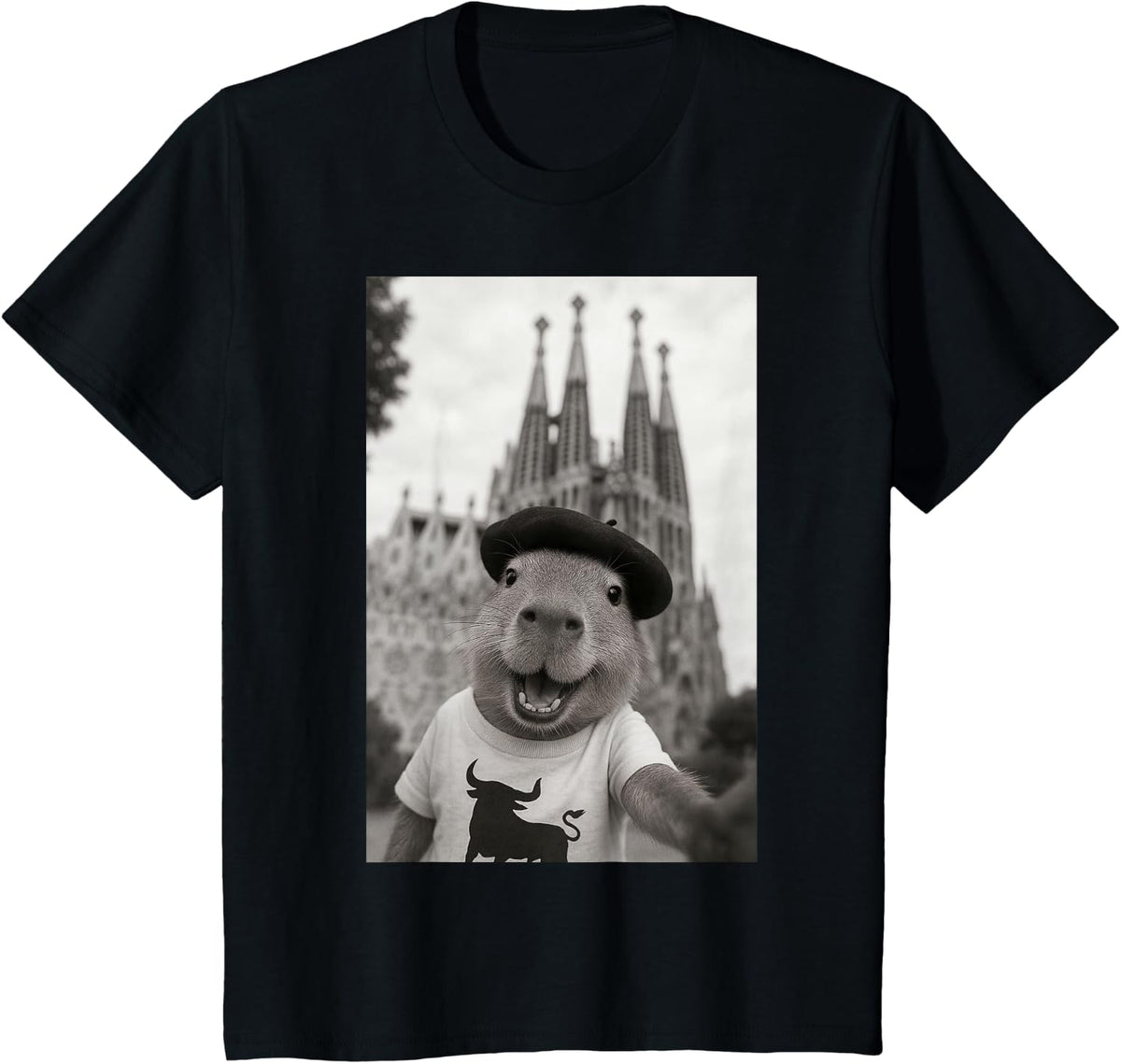 Capybara Selfie in Barcelona Spain Funny Travel Tourist T-Shirt - Black