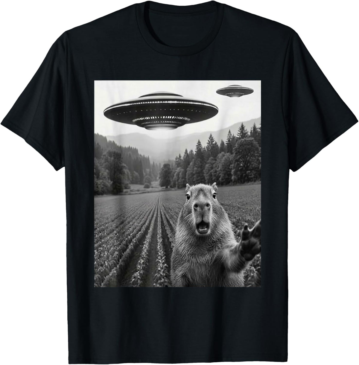Capybara Selfie with Alien UFO Funny Capybara Lover T-Shirt - Black